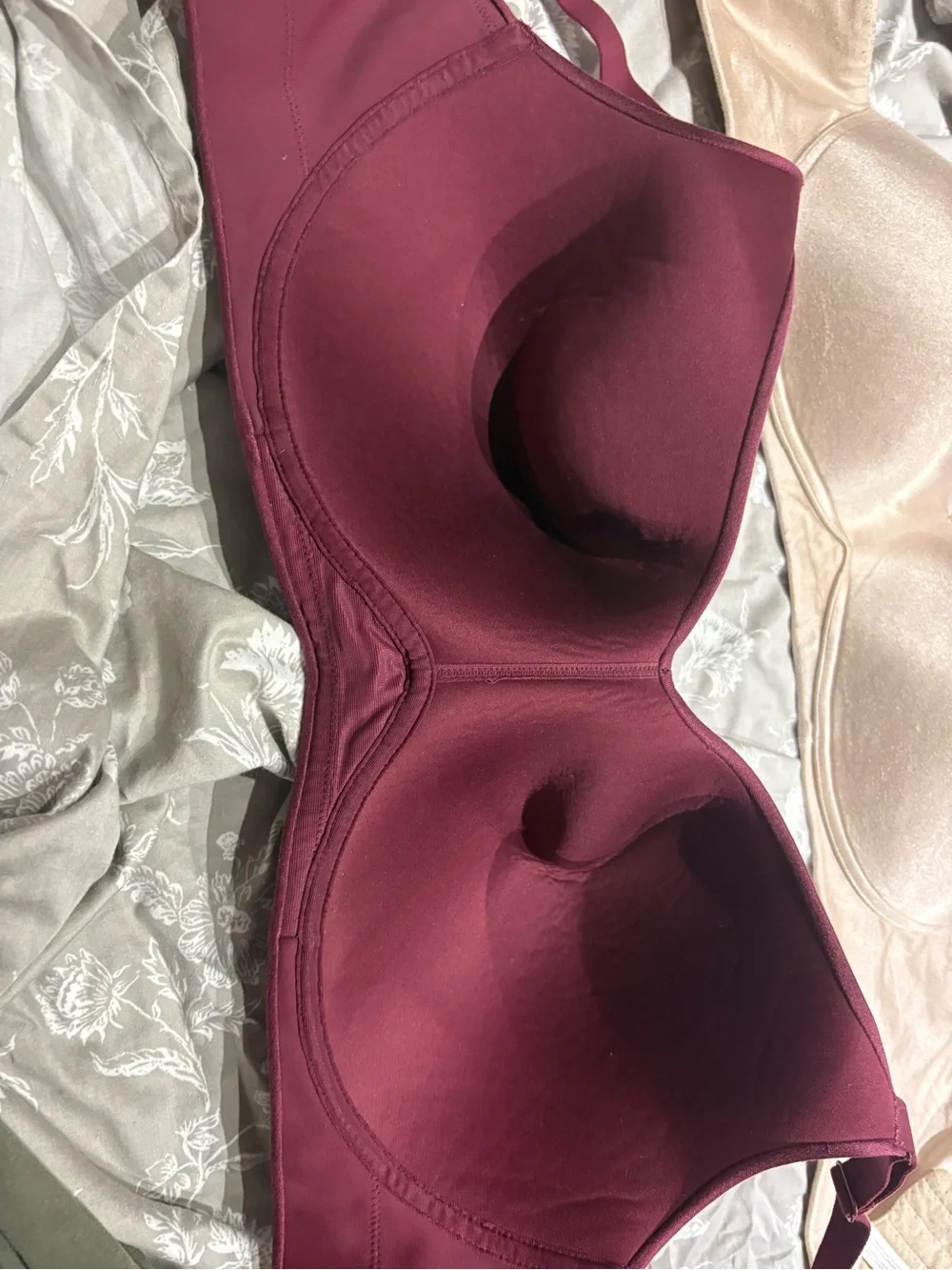 Cacique nude red wireless invisible back smoother bra 42DDD 2pcs
